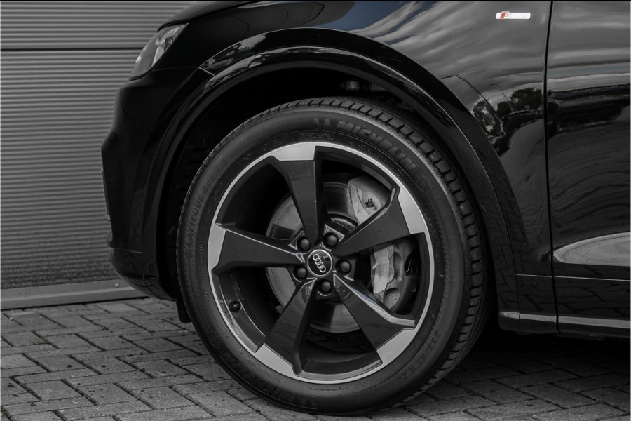 Audi Q5 55 TFSI e Quattro Competition S-Line Pano Luchtvering B&O Trekhaak
