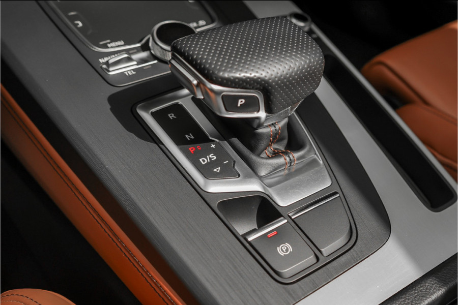 Audi Q5 55 TFSI e Quattro Competition S-Line Pano Luchtvering B&O Trekhaak