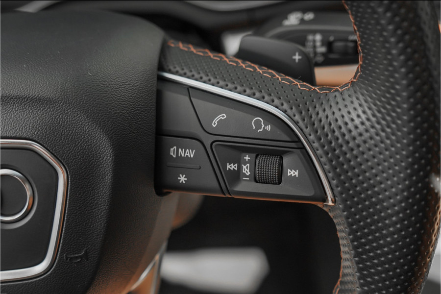 Audi Q5 55 TFSI e Quattro Competition S-Line Pano Luchtvering B&O Trekhaak