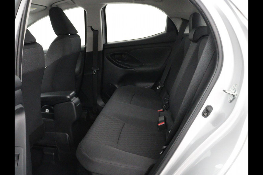 Toyota Yaris 1.5 Hybrid Dynamic | 38.500km NAP | Adaptive Cruise | DAB | Carplay | Full LED | Camera | LM | Keyless | Climate controle | Bluetooth