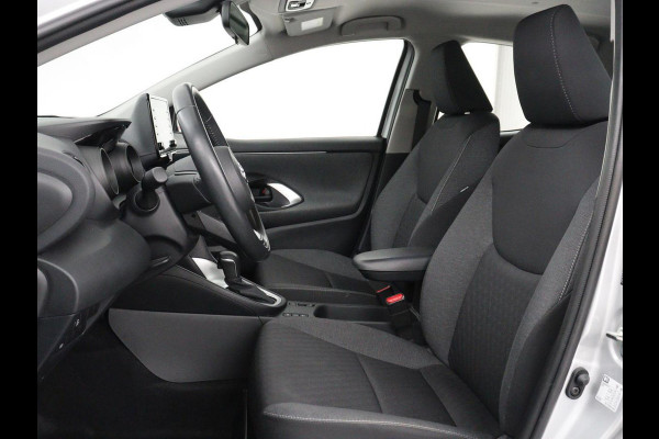 Toyota Yaris 1.5 Hybrid Dynamic | 38.500km NAP | Adaptive Cruise | DAB | Carplay | Full LED | Camera | LM | Keyless | Climate controle | Bluetooth