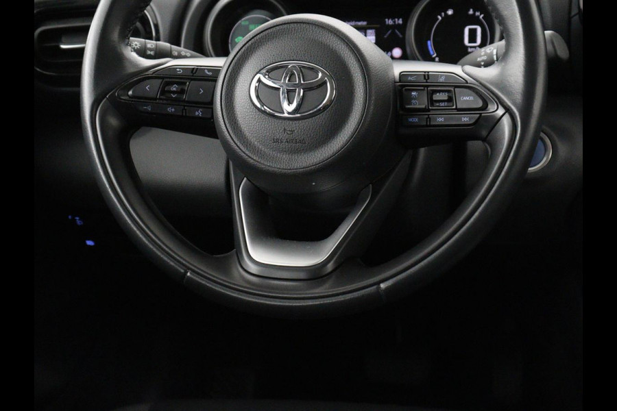 Toyota Yaris 1.5 Hybrid Dynamic | 38.500km NAP | Adaptive Cruise | DAB | Carplay | Full LED | Camera | LM | Keyless | Climate controle | Bluetooth