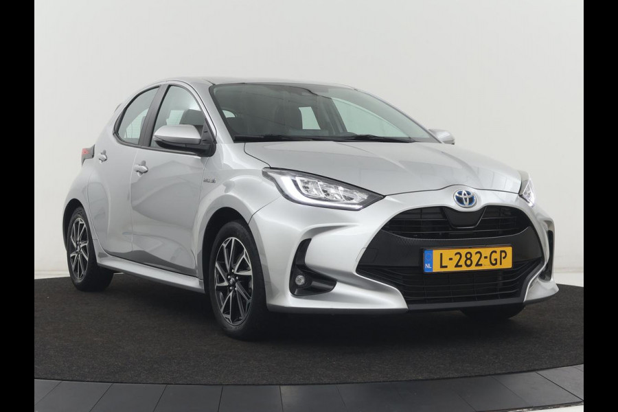 Toyota Yaris 1.5 Hybrid Dynamic | 38.500km NAP | Adaptive Cruise | DAB | Carplay | Full LED | Camera | LM | Keyless | Climate controle | Bluetooth