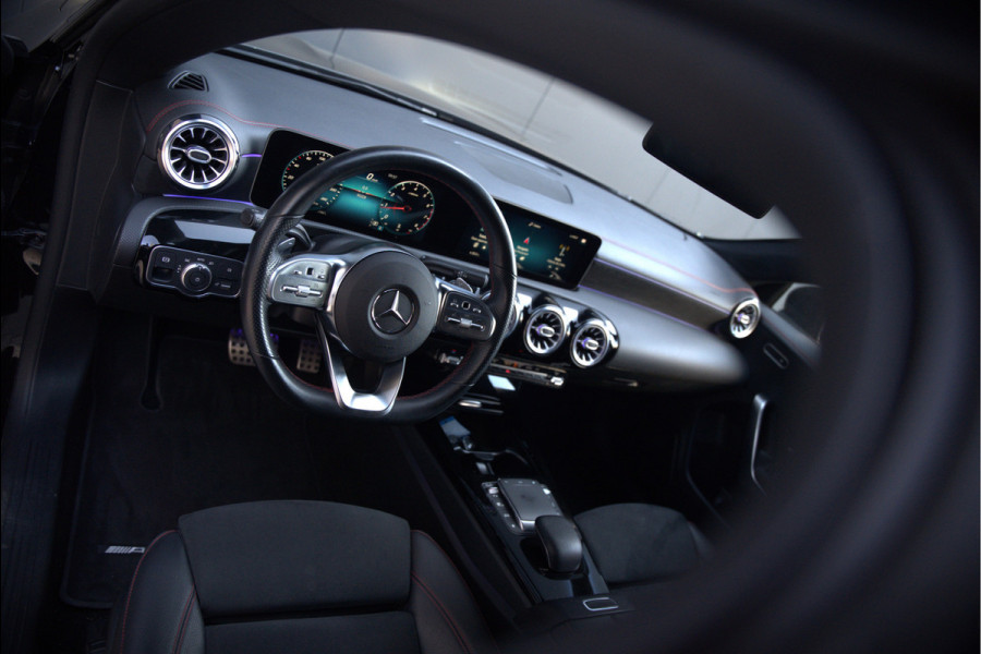 Mercedes-Benz CLA-Klasse Shooting Brake 250 e Premium AMG | Stoelverwarming | Camera | Apple Carplay | Keyless | Adaptive Cruise Control | Ambiance Verlichting | LED | Climate Control