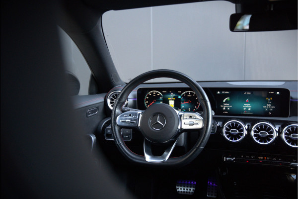 Mercedes-Benz CLA-Klasse Shooting Brake 250 e Premium AMG | Stoelverwarming | Camera | Apple Carplay | Keyless | Adaptive Cruise Control | Ambiance Verlichting | LED | Climate Control