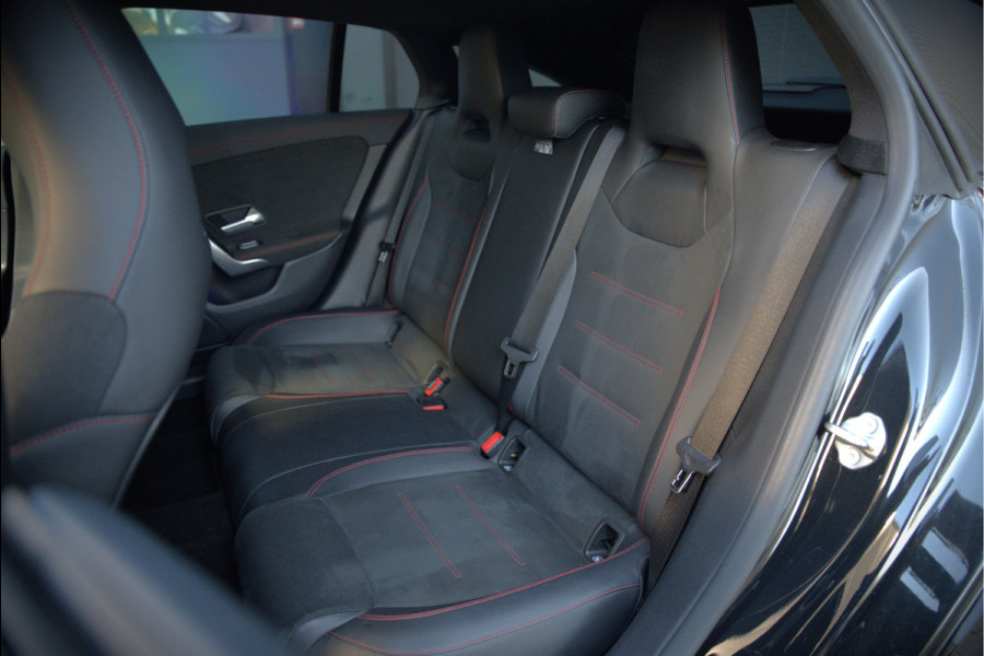 Mercedes-Benz CLA-Klasse Shooting Brake 250 e Premium AMG | Stoelverwarming | Camera | Apple Carplay | Keyless | Adaptive Cruise Control | Ambiance Verlichting | LED | Climate Control
