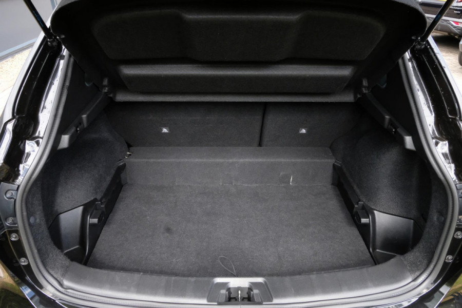 Nissan QASHQAI 1.3 DIG-T Premium Edition 140 PK | Lederen bekleding | Panoramadak | 360 Camera | Stoelverwarming | Navigatie | CarPlay | LMV 19" | LED