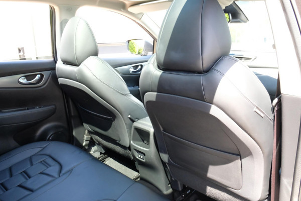 Nissan QASHQAI 1.3 DIG-T Premium Edition 140 PK | Lederen bekleding | Panoramadak | 360 Camera | Stoelverwarming | Navigatie | CarPlay | LMV 19" | LED