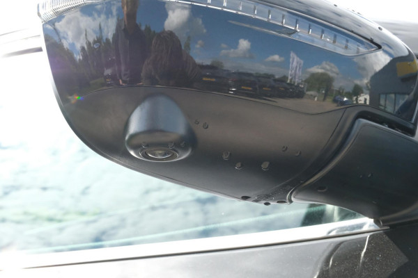Nissan QASHQAI 1.3 DIG-T Premium Edition 140 PK | Lederen bekleding | Panoramadak | 360 Camera | Stoelverwarming | Navigatie | CarPlay | LMV 19" | LED