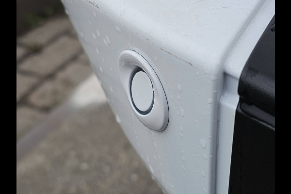 Ford Transit Custom 320 2.0 L2H1 2x schuifdeur, airco, pdc, trekhaak, stoelverwarming