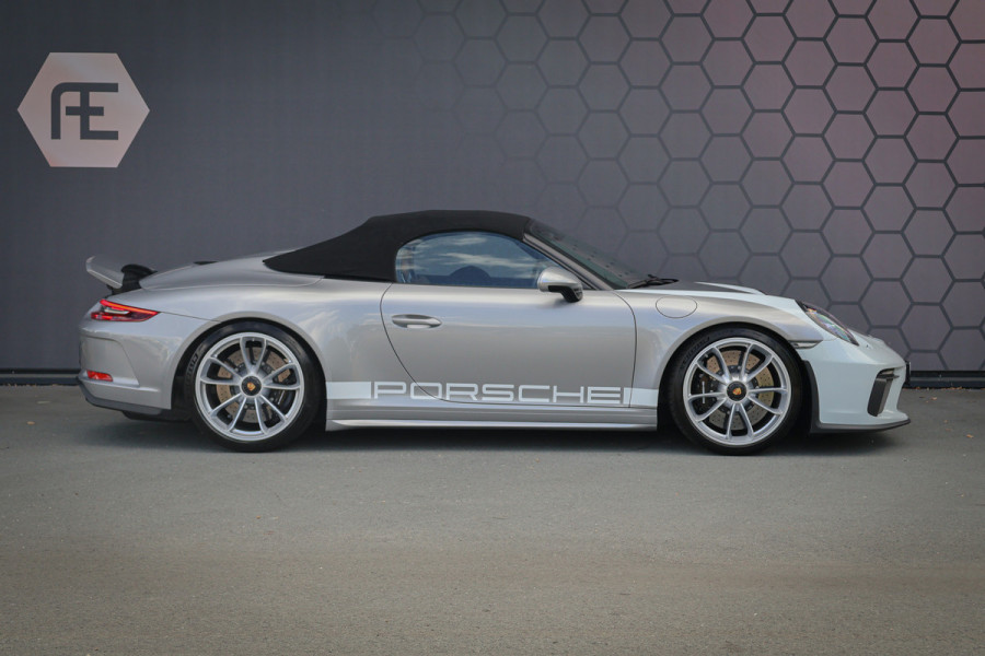 Porsche 911 Speedster 4.0 | VAT REFUNDABLE | HERITAGE PACK | LIFTING | CERAMIC BRAKES | CAMERA | LEATHER AIRVENTS + FULL LEATHER & DASH | SP