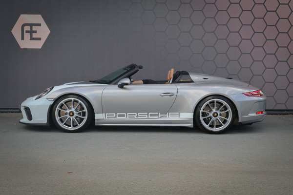 Porsche 911 Speedster 4.0 | VAT REFUNDABLE | HERITAGE PACK | LIFTING | CERAMIC BRAKES | CAMERA | LEATHER AIRVENTS + FULL LEATHER & DASH | SP