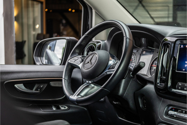 Mercedes-Benz Vito 119 CDI 4-MATIC DC L3 XL | AMG | L+R Schuifdeur | Dubbel cabine | 5-Zitter | Navigatie | CarPlay | Camera | Lederen bekleding |  | 2500 kg trekgewicht | Trekhaak | Multibeam Led | PDC V+A