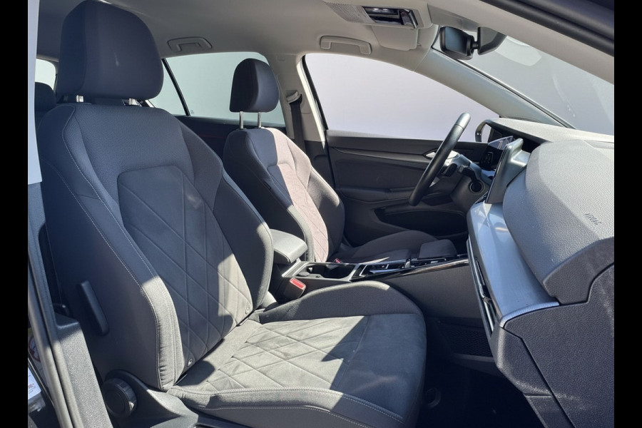 Volkswagen Golf eHybrid PHEV 204PK DSG STYLE CAMERA/NAVI/SFEERVERL. PLUG-IN HYBRIDE