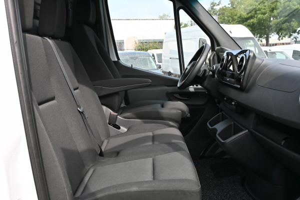Mercedes-Benz Sprinter 317 CDI L2H2 Pro LED verlichting, Geveerde stoel, Etc.