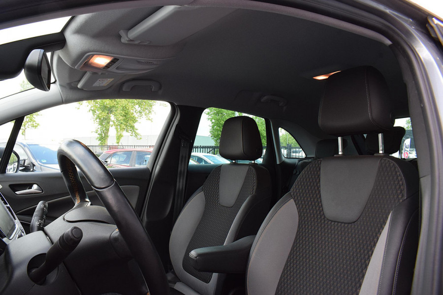 Opel Crossland X 1.2 Turbo Ultimate | Apple Carplay | Cruise | Airco | Sensoren