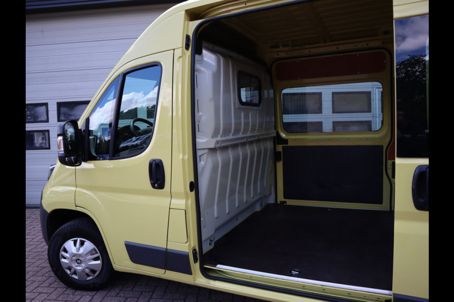 Peugeot Boxer 2.0 BlueHDI 131pk Euro 6 - L2H2 - Schuifdr. L+R - Airco - Cruise - Camera