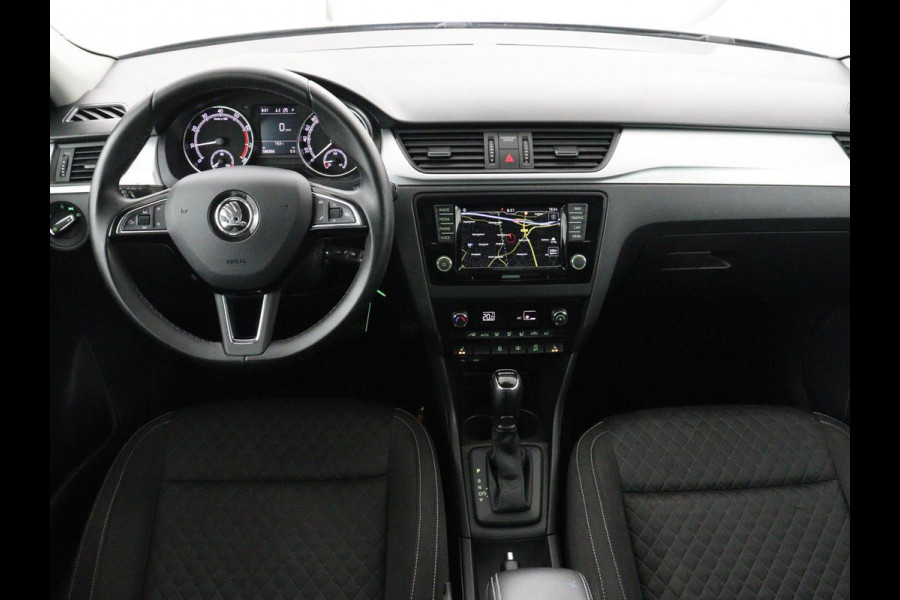 Škoda Rapid Spaceback 1.0 TSI Greentech Drive | Stoelverwarming | Carplay | Trekhaak | Climate control | Parkeerhulp | Navigatie | Cruise control | Bluetooth | Lichtmetalen velgen