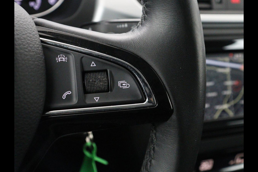Škoda Rapid Spaceback 1.0 TSI Greentech Drive | Stoelverwarming | Carplay | Trekhaak | Climate control | Parkeerhulp | Navigatie | Cruise control | Bluetooth | Lichtmetalen velgen