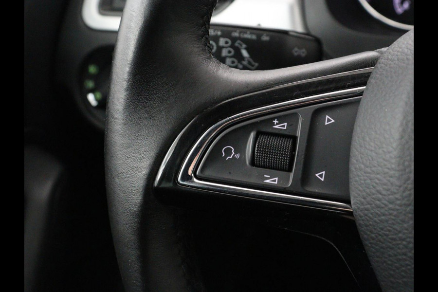 Škoda Rapid Spaceback 1.0 TSI Greentech Drive | Stoelverwarming | Carplay | Trekhaak | Climate control | Parkeerhulp | Navigatie | Cruise control | Bluetooth | Lichtmetalen velgen