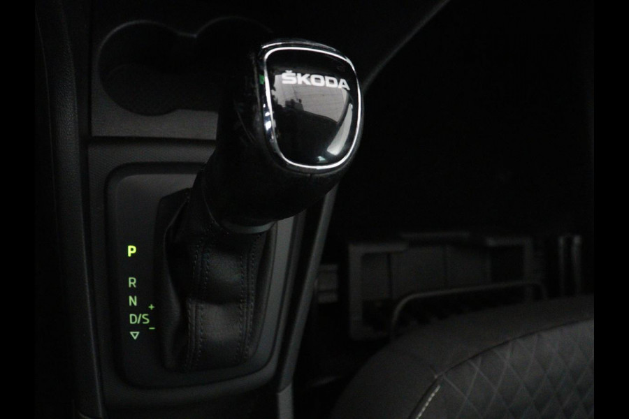 Škoda Rapid Spaceback 1.0 TSI Greentech Drive | Stoelverwarming | Carplay | Trekhaak | Climate control | Parkeerhulp | Navigatie | Cruise control | Bluetooth | Lichtmetalen velgen