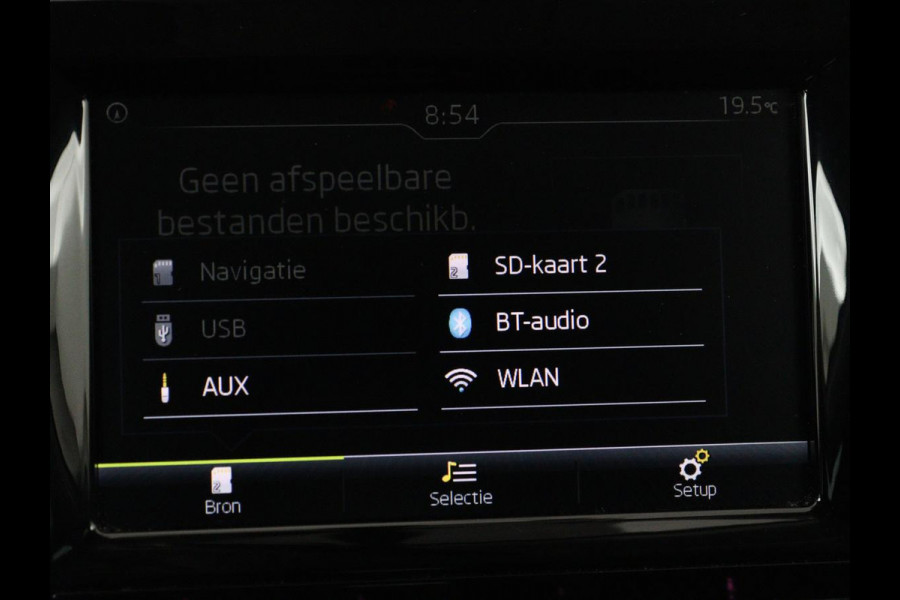 Škoda Rapid Spaceback 1.0 TSI Greentech Drive | Stoelverwarming | Carplay | Trekhaak | Climate control | Parkeerhulp | Navigatie | Cruise control | Bluetooth | Lichtmetalen velgen