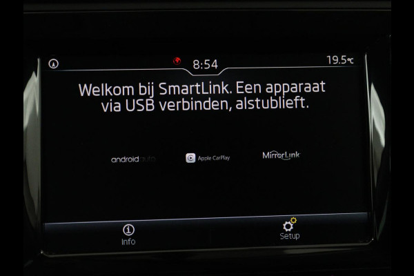 Škoda Rapid Spaceback 1.0 TSI Greentech Drive | Stoelverwarming | Carplay | Trekhaak | Climate control | Parkeerhulp | Navigatie | Cruise control | Bluetooth | Lichtmetalen velgen