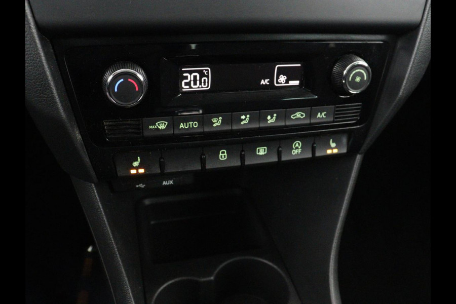 Škoda Rapid Spaceback 1.0 TSI Greentech Drive | Stoelverwarming | Carplay | Trekhaak | Climate control | Parkeerhulp | Navigatie | Cruise control | Bluetooth | Lichtmetalen velgen