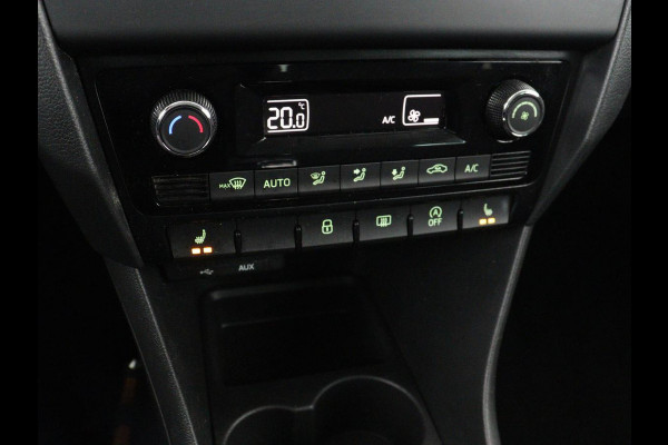 Škoda Rapid Spaceback 1.0 TSI Greentech Drive | Stoelverwarming | Carplay | Trekhaak | Climate control | Parkeerhulp | Navigatie | Cruise control | Bluetooth | Lichtmetalen velgen