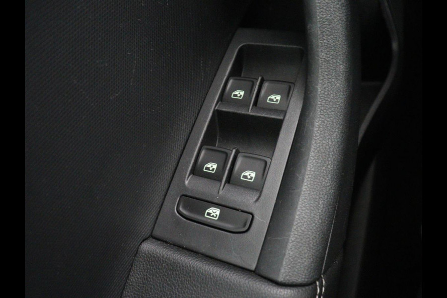 Škoda Rapid Spaceback 1.0 TSI Greentech Drive | Stoelverwarming | Carplay | Trekhaak | Climate control | Parkeerhulp | Navigatie | Cruise control | Bluetooth | Lichtmetalen velgen