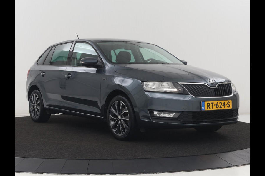 Škoda Rapid Spaceback 1.0 TSI Greentech Drive | Stoelverwarming | Carplay | Trekhaak | Climate control | Parkeerhulp | Navigatie | Cruise control | Bluetooth | Lichtmetalen velgen