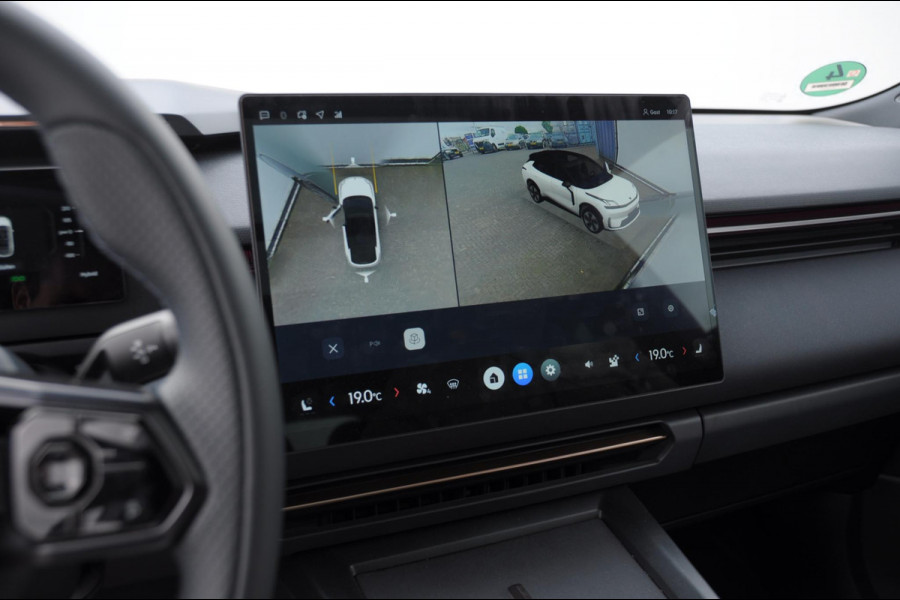 Lynk & Co 08 350PK Automaat More / Stoelventilatie / Massage / Adaptieve cruise control / Panoramadak / Stoelverwarming / Harman Kardon audio / Apple carplay / Parkeersensoren met 360 camera / Elektrische stoelen / BLIS
