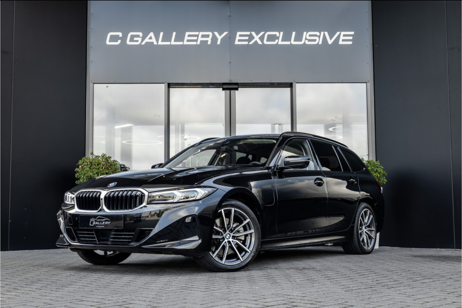 BMW 3 Serie Touring 330e xDrive - Elek. Trekhaak | 360 Camera | ACC