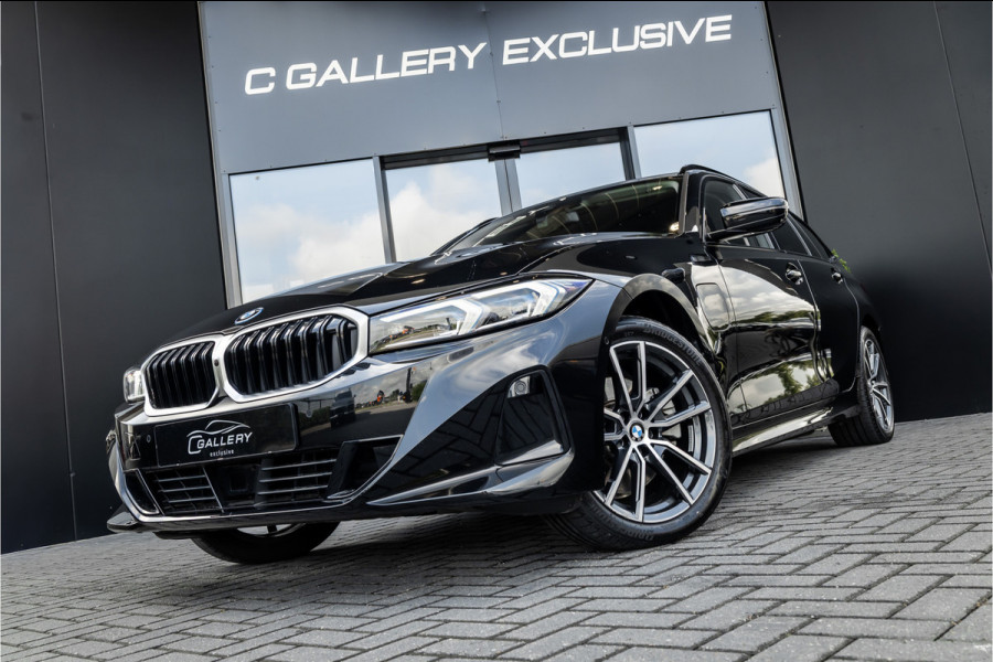 BMW 3 Serie Touring 330e xDrive - Elek. Trekhaak | 360 Camera | ACC