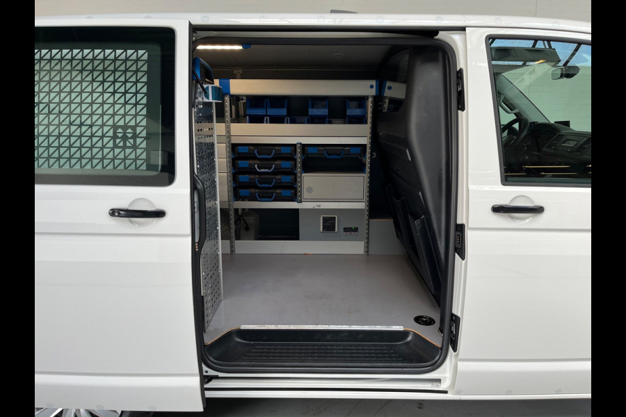 Volkswagen Transporter Servicewagen 2.0 TDI 100pk euro6 L1H1 Highline, Victron V230 omvormer, Sortimo inrichting, RIJKLAARPRIJS