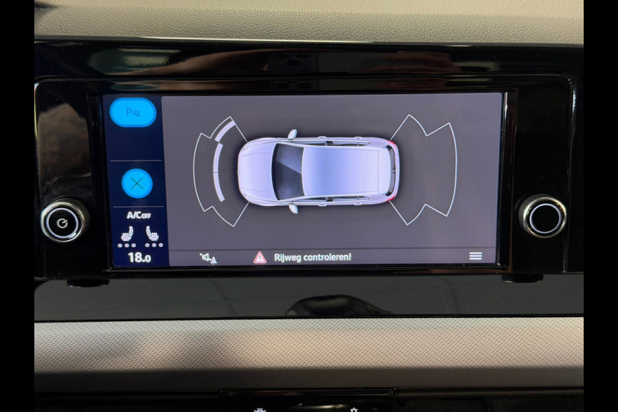 Volkswagen Golf 1.0 TSI Life Business CLIMA PDC CRUISE STOELVERWARMING BLUETOOTH APPLE CARPLAY USB KEYLESS-GO