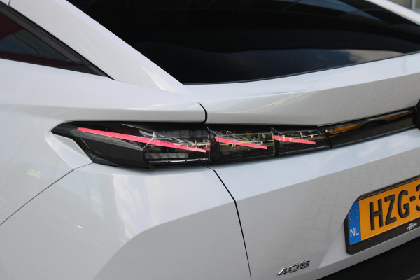 Peugeot 408 1.2 Hybrid 145PK AUTOMAAT GT | 360° CAMERA | DODEHOEK DETECTIE | KEYLESS ENTRY/START | ADAPTIVE CRUISE CONTROL | NAVIGATIE | DRAADLOZE APPLE CARPLAY/ANDROID AUTO | PARKEERSENSOREN VOOR + ACHTER | LED MATRIX KOPLAMPEN | 19" LICHTMETALEN VELGEN | ELEKTRISCH BEDIENBARE ACHTERKLEP | CLIMATE CONTROL | STUUR VERWARMING |