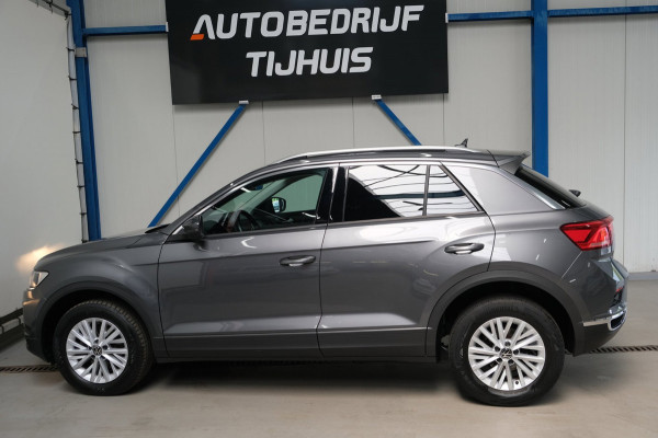 Volkswagen T-Roc 1.0 TSI Style - N.A.P. Airco, Cruise, Navi, PDC, Carplay.