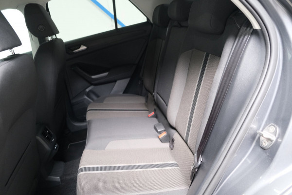 Volkswagen T-Roc 1.0 TSI Style - N.A.P. Airco, Cruise, Navi, PDC, Carplay.
