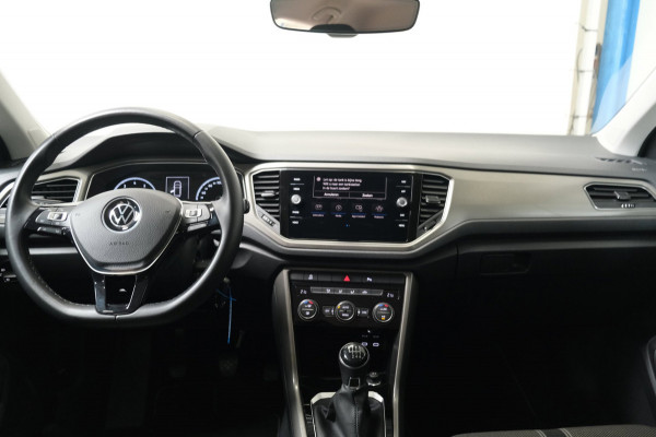 Volkswagen T-Roc 1.0 TSI Style - N.A.P. Airco, Cruise, Navi, PDC, Carplay.