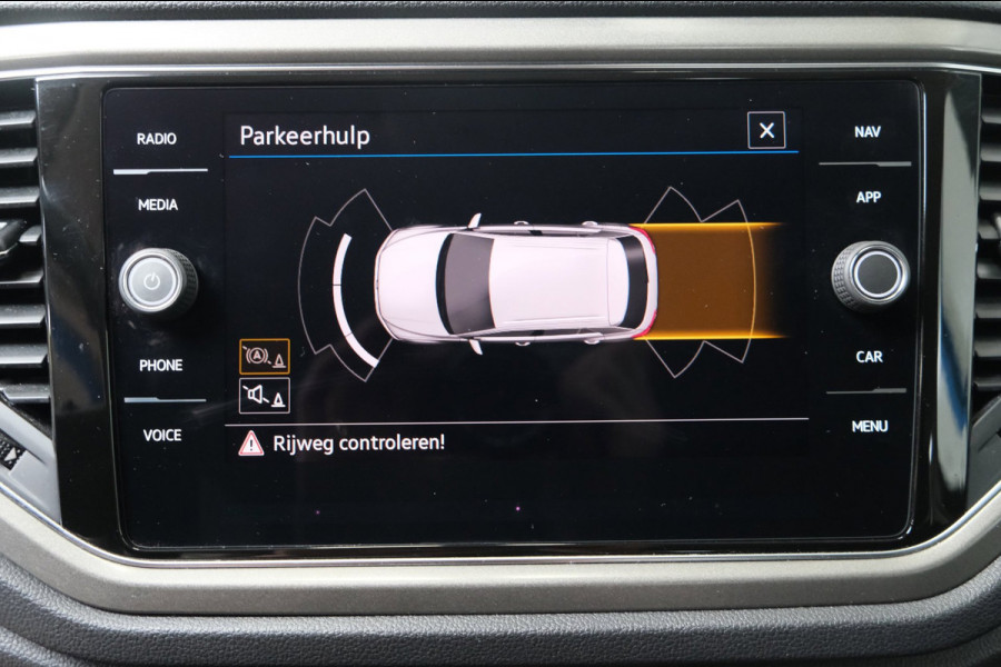 Volkswagen T-Roc 1.0 TSI Style - N.A.P. Airco, Cruise, Navi, PDC, Carplay.