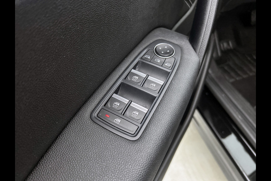 Renault Captur 160PK Intens Hybrid mild | CAMERA | NAVI GROOT | ADAPTIVE CRUISE | BOSE