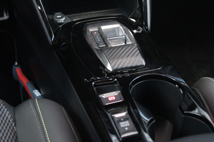 Peugeot 208 1.2 Hybrid 145PK AUTOMAAT GT | NAVIGATIE | DRAADLOZE APPLE CARPLAY/ANDROID AUTO | CAMERA VOOR + ACHTER | FULL LED KOPLAMPEN | LICHTMETALEN VELGEN 17" | DODEHOEK DETECTIE | DRAADLOZE TELEFOONLADER | KEYLESS ENTRY/START | DAB+ RADIO | ADAPTIVE CRUISE CONTROL | CLIMATE CONTROL |