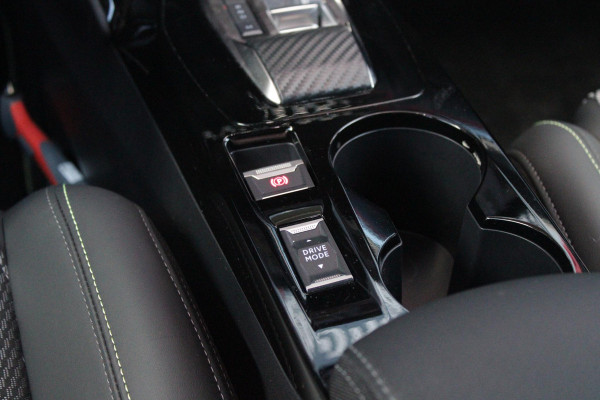 Peugeot 208 1.2 Hybrid 145PK AUTOMAAT GT | NAVIGATIE | DRAADLOZE APPLE CARPLAY/ANDROID AUTO | CAMERA VOOR + ACHTER | FULL LED KOPLAMPEN | LICHTMETALEN VELGEN 17" | DODEHOEK DETECTIE | DRAADLOZE TELEFOONLADER | KEYLESS ENTRY/START | DAB+ RADIO | ADAPTIVE CRUISE CONTROL | CLIMATE CONTROL |