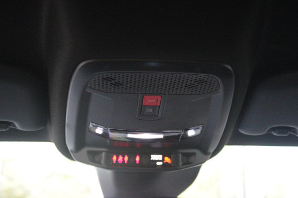 Peugeot 208 1.2 Hybrid 145PK AUTOMAAT GT | NAVIGATIE | DRAADLOZE APPLE CARPLAY/ANDROID AUTO | CAMERA VOOR + ACHTER | FULL LED KOPLAMPEN | LICHTMETALEN VELGEN 17" | DODEHOEK DETECTIE | DRAADLOZE TELEFOONLADER | KEYLESS ENTRY/START | DAB+ RADIO | ADAPTIVE CRUISE CONTROL | CLIMATE CONTROL |