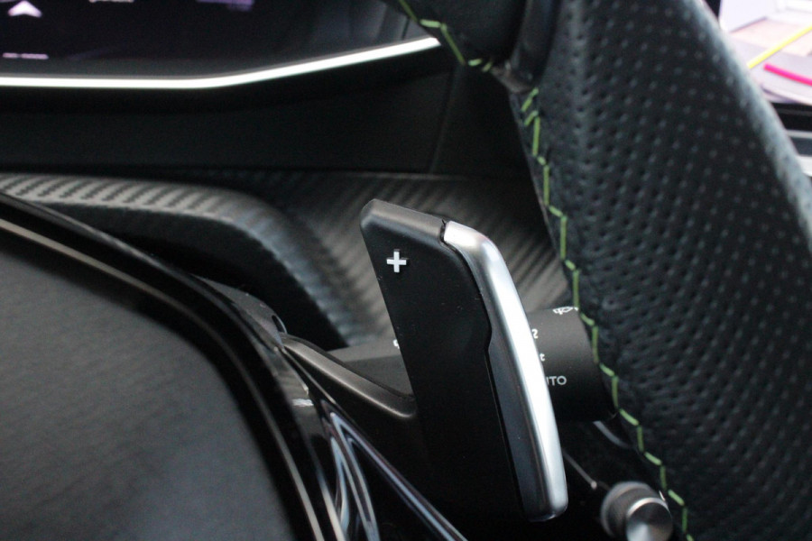 Peugeot 208 1.2 Hybrid 145PK AUTOMAAT GT | NAVIGATIE | DRAADLOZE APPLE CARPLAY/ANDROID AUTO | CAMERA VOOR + ACHTER | FULL LED KOPLAMPEN | LICHTMETALEN VELGEN 17" | DODEHOEK DETECTIE | DRAADLOZE TELEFOONLADER | KEYLESS ENTRY/START | DAB+ RADIO | ADAPTIVE CRUISE CONTROL | CLIMATE CONTROL |
