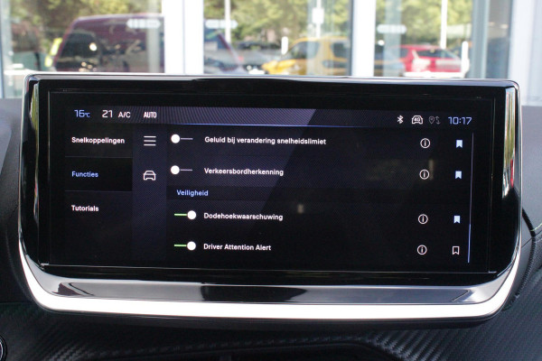Peugeot 208 1.2 Hybrid 145PK AUTOMAAT GT | NAVIGATIE | DRAADLOZE APPLE CARPLAY/ANDROID AUTO | CAMERA VOOR + ACHTER | FULL LED KOPLAMPEN | LICHTMETALEN VELGEN 17" | DODEHOEK DETECTIE | DRAADLOZE TELEFOONLADER | KEYLESS ENTRY/START | DAB+ RADIO | ADAPTIVE CRUISE CONTROL | CLIMATE CONTROL |