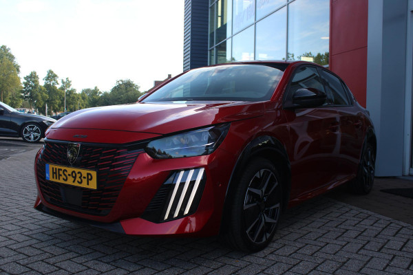 Peugeot 208 1.2 Hybrid 145PK AUTOMAAT GT | NAVIGATIE | DRAADLOZE APPLE CARPLAY/ANDROID AUTO | CAMERA VOOR + ACHTER | FULL LED KOPLAMPEN | LICHTMETALEN VELGEN 17" | DODEHOEK DETECTIE | DRAADLOZE TELEFOONLADER | KEYLESS ENTRY/START | DAB+ RADIO | ADAPTIVE CRUISE CONTROL | CLIMATE CONTROL |