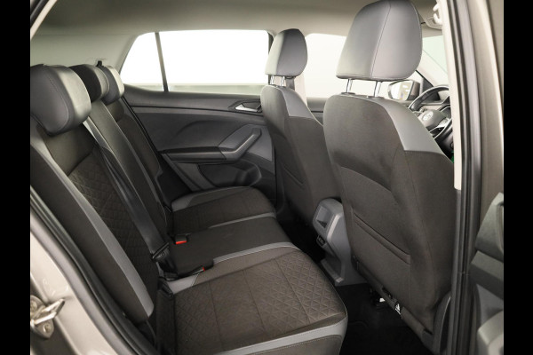 Volkswagen T-Cross 1.0 TSI Style 115 PK | Trekhaak | Digitaal dashboard | Stoelverwarming | Navigatie via app