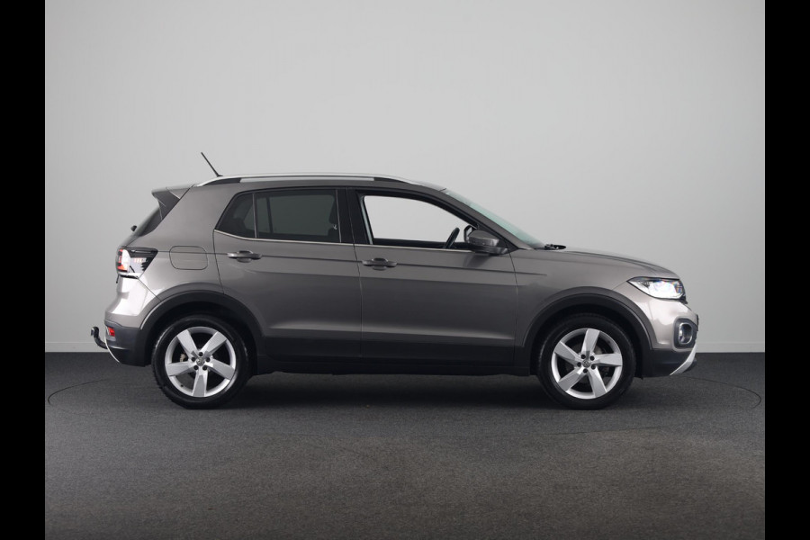 Volkswagen T-Cross 1.0 TSI Style 115 PK | Trekhaak | Digitaal dashboard | Stoelverwarming | Navigatie via app